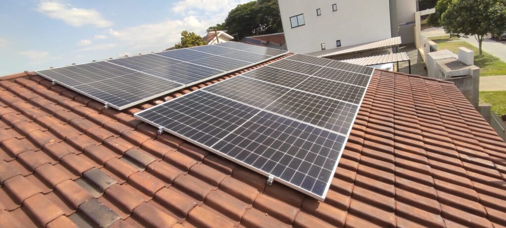 Paulo Gris 1 Inovação e previsibilidade com engenharia de verdade - Energia Solar Residencial e Comercial.