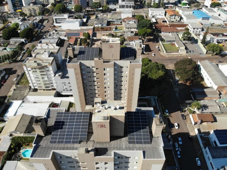Energia solar residencial em Cascavel — Edifício João Baptista