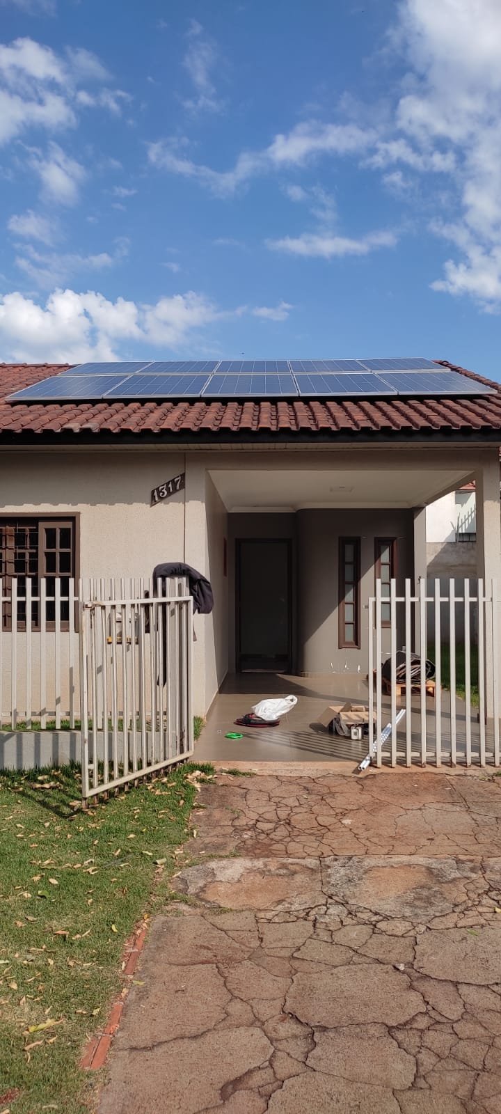 Energia solar residencial em Cascavel — Obra Paulo Gris