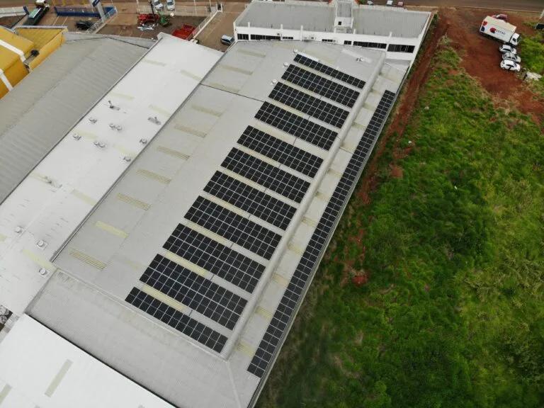 Energia solar empresarial em Cascavel — Aluminios Corso