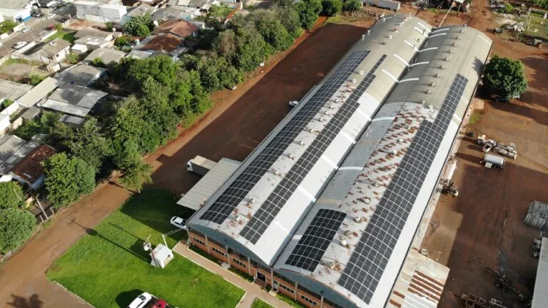 Energia solar industrial em Cascavel — Doces Fronteira