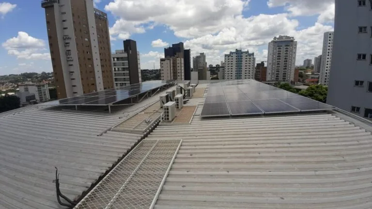 Energia solar empresarial em Cascavel — Ed. Level