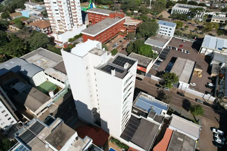 Energia solar residencial em Cascavel — Edifício Villa Real