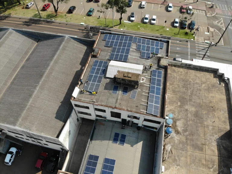 Energia solar empresarial em Cascavel — Valmir Antonio Oldoni