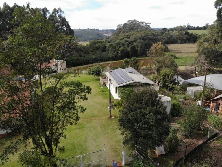 Energia solar industrial em Cascavel — Albino Domingo Favero (Pedreira)
